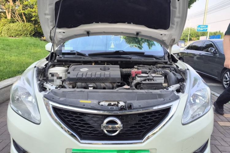 Used Nissan Tiida 2014 1.6L CVT Smart Model Engine Bay