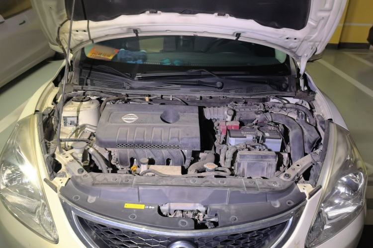 Used Nissan Tiida 2014 1.6L CVT Smart Model Engine Bay