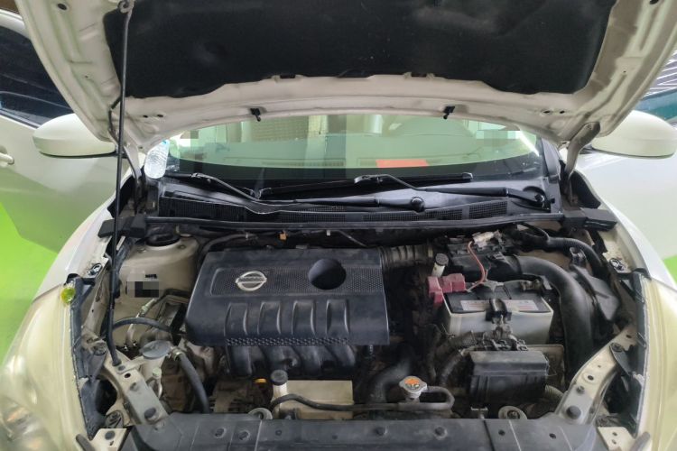 Used Nissan Tiida 2014 1.6L CVT Smart Model Engine Bay