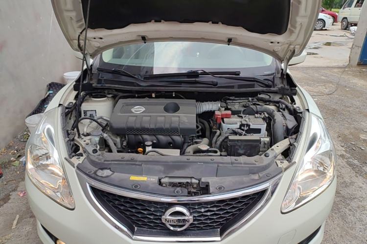 Used Nissan Tiida 2014 1.6L CVT Smart Model Engine Bay