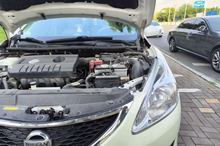 Used Nissan Tiida 2014 1.6L CVT Smart Model Engine Bay Left
