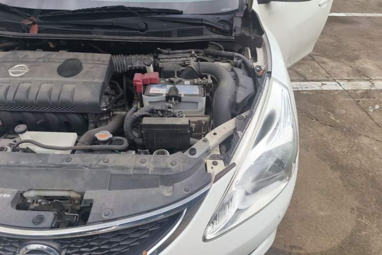 Used Nissan Tiida 2014 1.6L CVT Smart Model Engine Bay Left