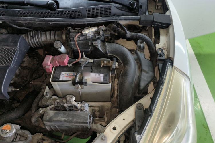 Used Nissan Tiida 2014 1.6L CVT Smart Model Engine Bay Left