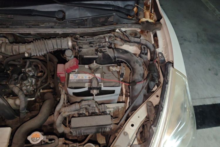 Used Nissan Tiida 2014 1.6L CVT Comfort Model Engine Bay Left
