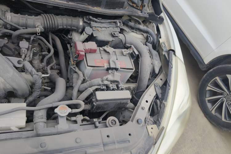 Used Nissan Tiida 2014 1.6L CVT Comfort Model Engine Bay Left