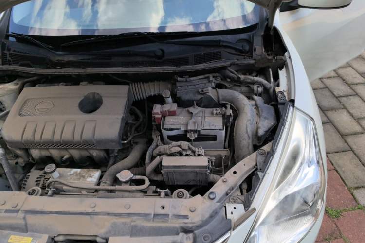 Used Nissan Tiida 2014 1.6L CVT Smart Model Engine Bay Left