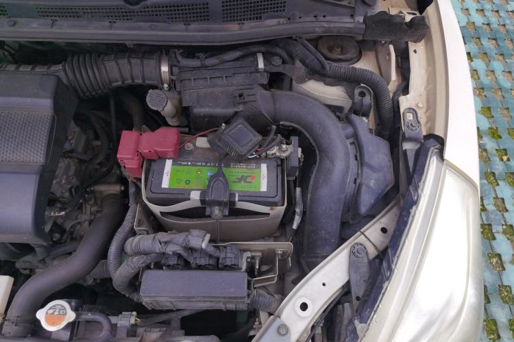 Used Nissan Tiida 2014 1.6L CVT Cool Cafe Edition Engine Bay Left
