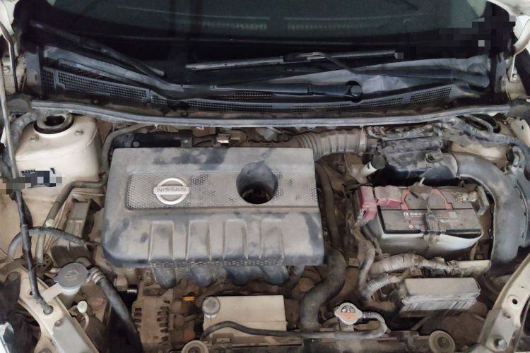Used Nissan Tiida 2014 1.6L CVT Smart Model Engine Bay