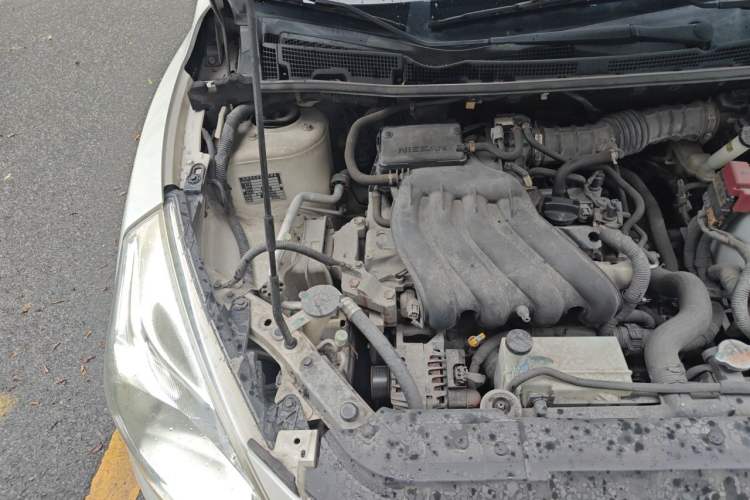 Used Nissan Tiida 2014 1.6L CVT Comfort Model Engine Bay Right