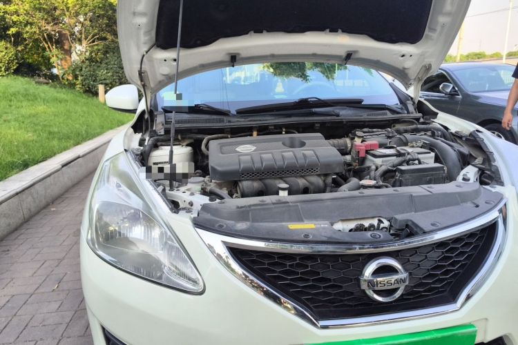 Used Nissan Tiida 2014 1.6L CVT Smart Model Engine Bay Right