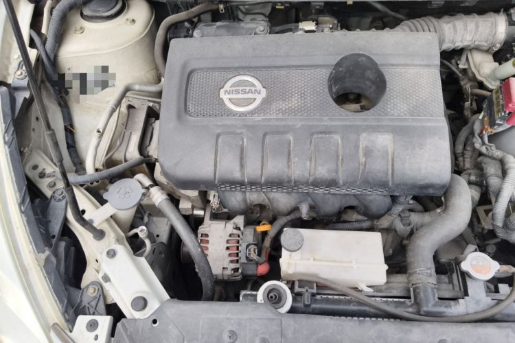 Used Nissan Tiida 2014 1.6L CVT Smart Model Engine Bay Right