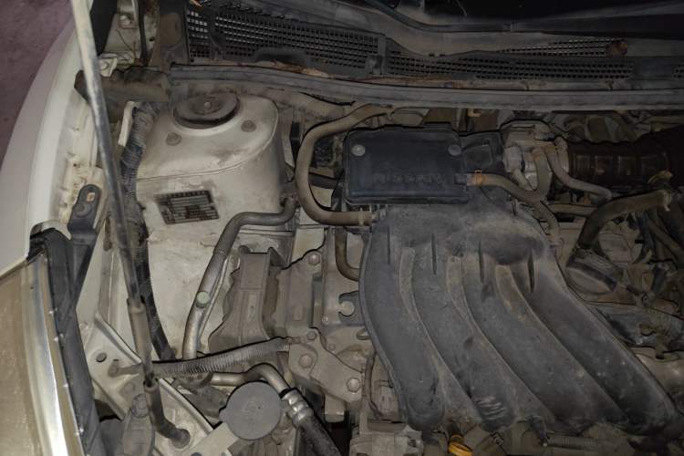 Used Nissan Tiida 2014 1.6L CVT Comfort Model Engine Bay Right