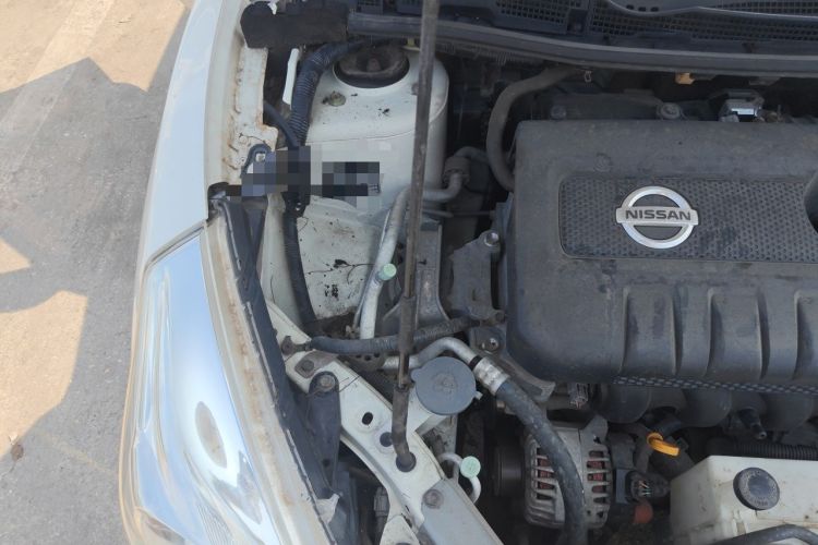 Used Nissan Tiida 2014 1.6L CVT Smart Model Engine Bay Right