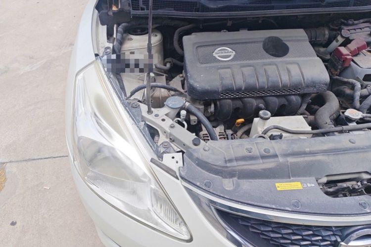 Used Nissan Tiida 2014 1.6L CVT Smart Model Engine Bay Right