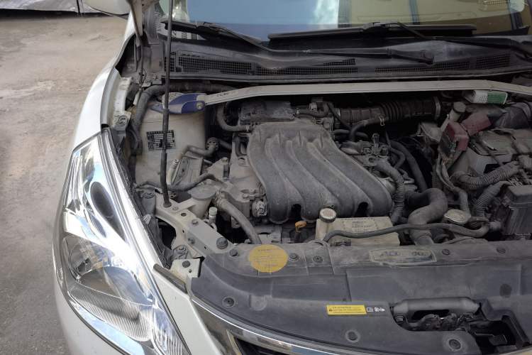 Used Nissan Tiida 2014 1.6L CVT Comfort Model Engine Bay Right