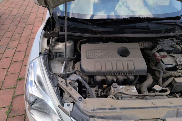 Used Nissan Tiida 2014 1.6L CVT Smart Model Engine Bay Right