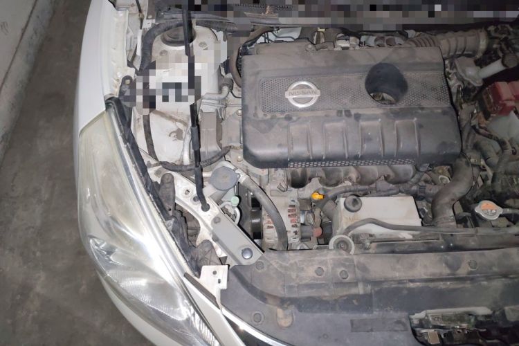 Used Nissan Tiida 2014 1.6L CVT Smart Model Engine Bay Right