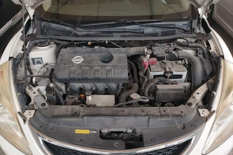 Used Nissan Tiida 2014 1.6L CVT Smart Model Engine Bay