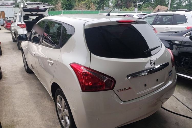 Used Nissan Tiida 2014 1.6L CVT Comfort Model Exterior 2