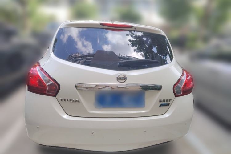Used Nissan Tiida 2014 1.6L CVT Smart Model Exterior 4