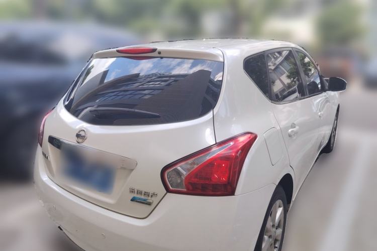 Used Nissan Tiida 2014 1.6L CVT Smart Model Exterior 5