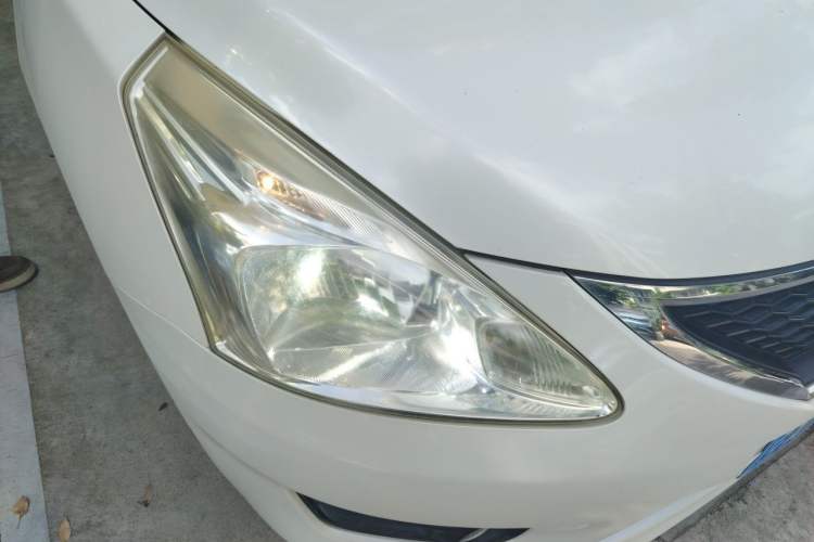 Used Nissan Tiida 2014 1.6L CVT Smart Model Exterior 6