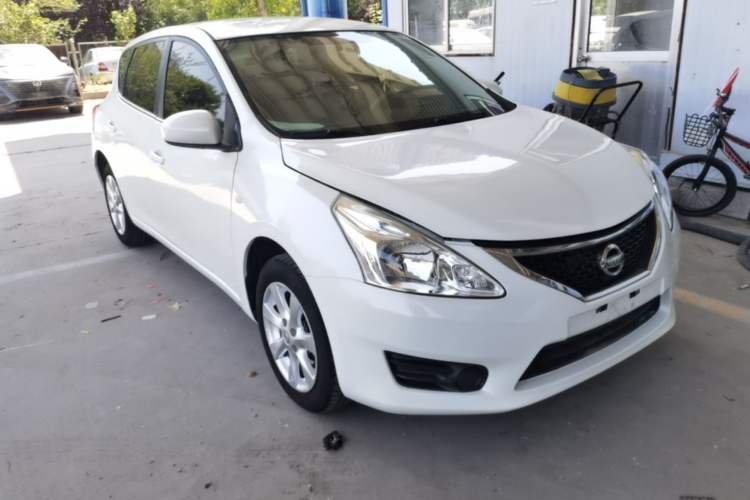 Used Nissan Tiida 2014 1.6L CVT Comfort Model Front Right 45 Deg