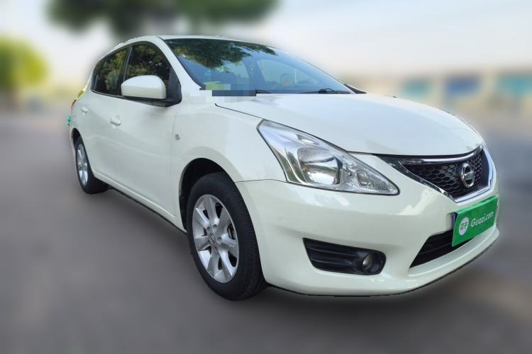 Used Nissan Tiida 2014 1.6L CVT Smart Model Front Right 45 Deg