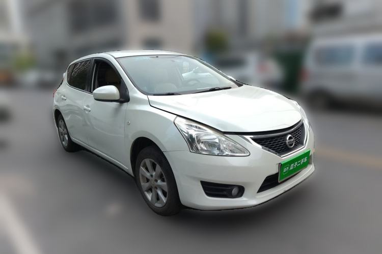 Used Nissan Tiida 2014 1.6L CVT Comfort Model Front Right 45 Deg