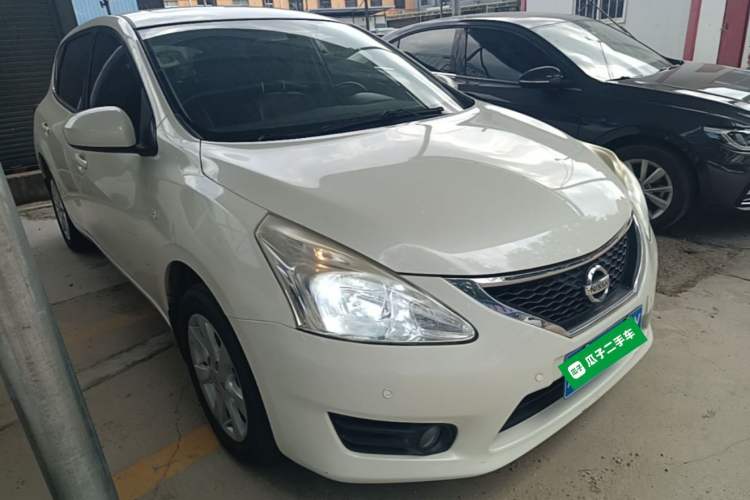 Used Nissan Tiida 2014 1.6L CVT Smart Model Front Right 45 Deg