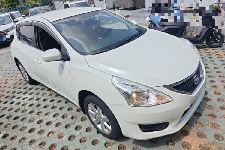 Used Nissan Tiida 2014 1.6L CVT Comfort Model Front Right 45 Deg