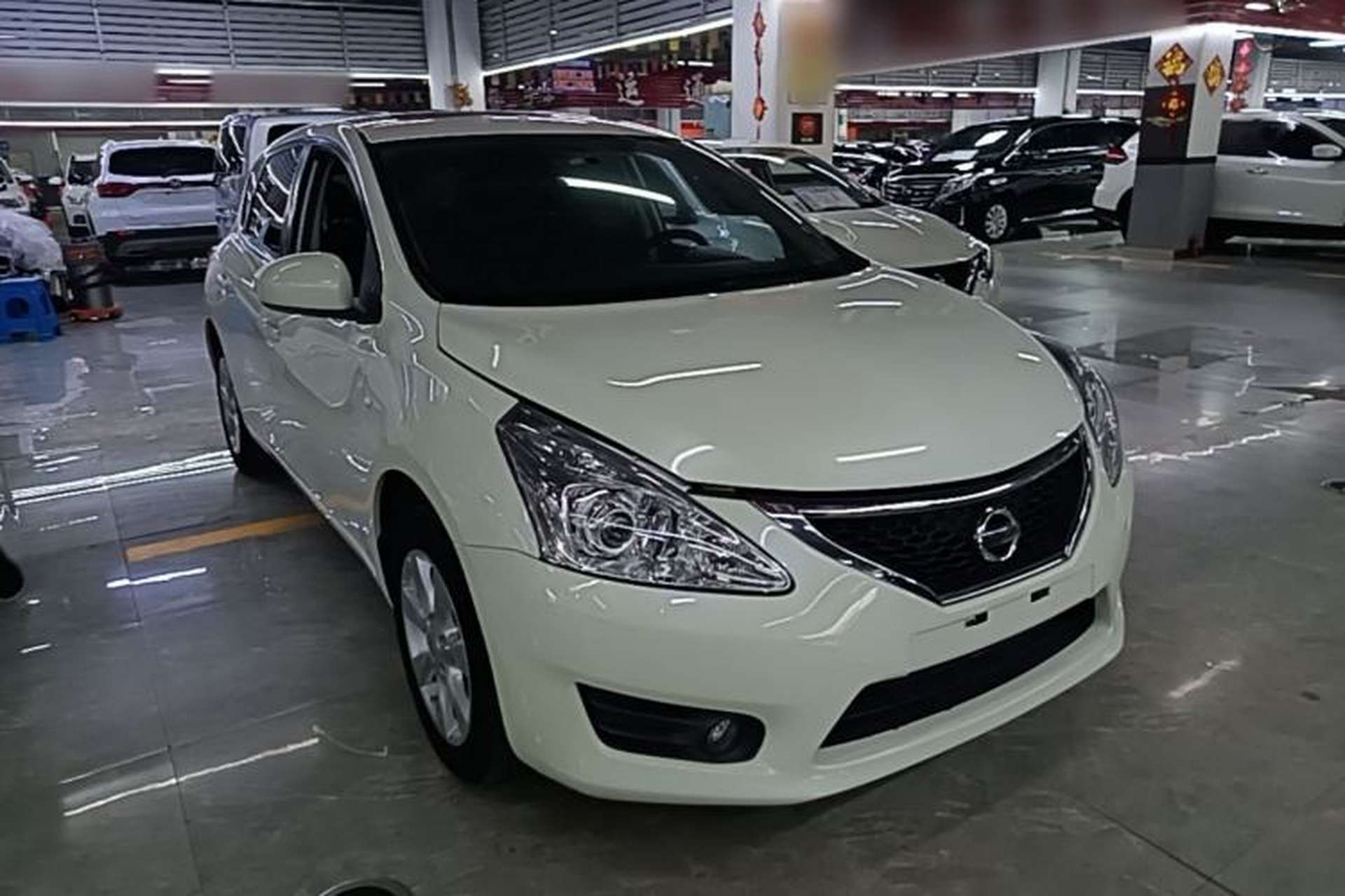 Used Nissan Tiida 2014 1.6L CVT Smart Model Front Right 45 Deg