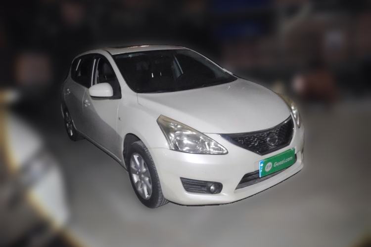 Used Nissan Tiida 2014 1.6L CVT Cool Cafe Edition Front Right 45 Deg
