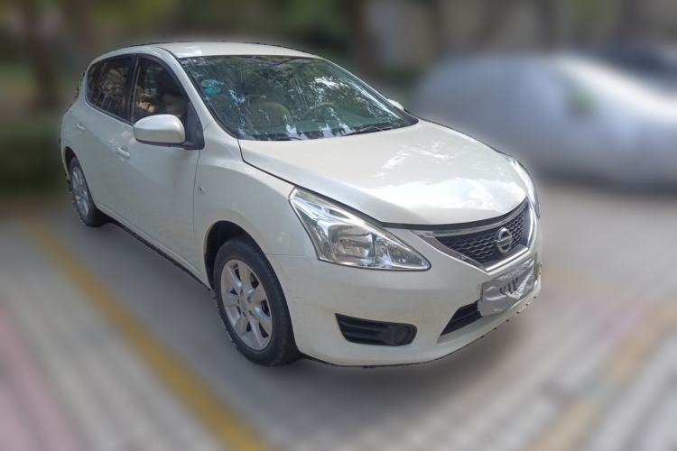 Used Nissan Tiida 2014 1.6L CVT Comfort Model Front Right 45 Deg