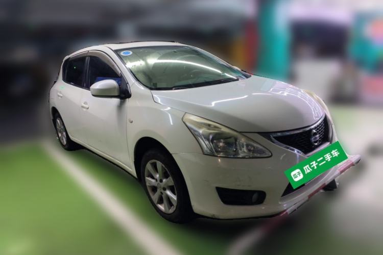 Used Nissan Tiida 2014 1.6L CVT Smart Model Front Right 45 Deg