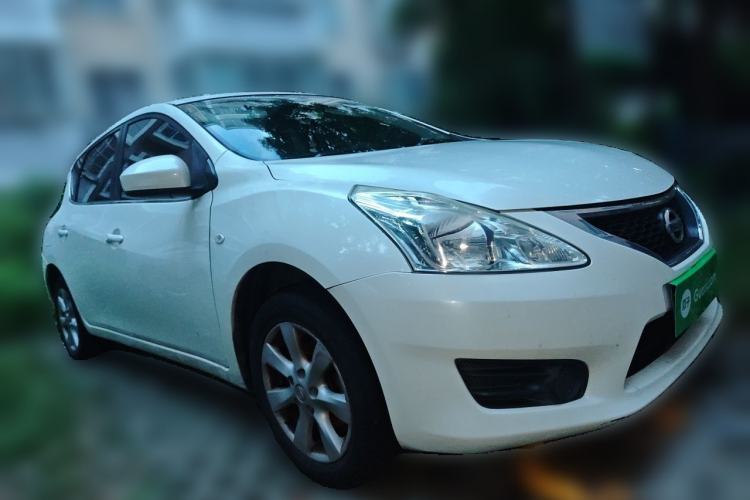 Used Nissan Tiida 2014 1.6L CVT Comfort Model Front Right 45 Deg