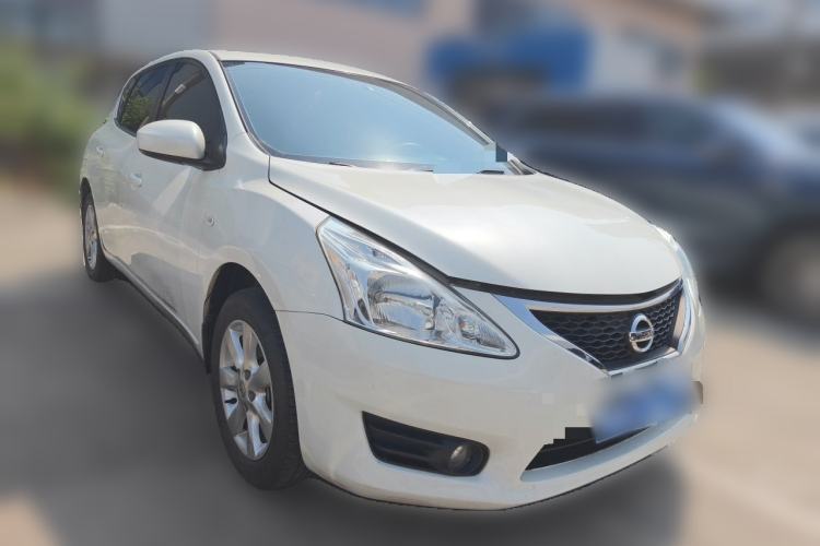 Used Nissan Tiida 2014 1.6L CVT Smart Model Front Right 45 Deg
