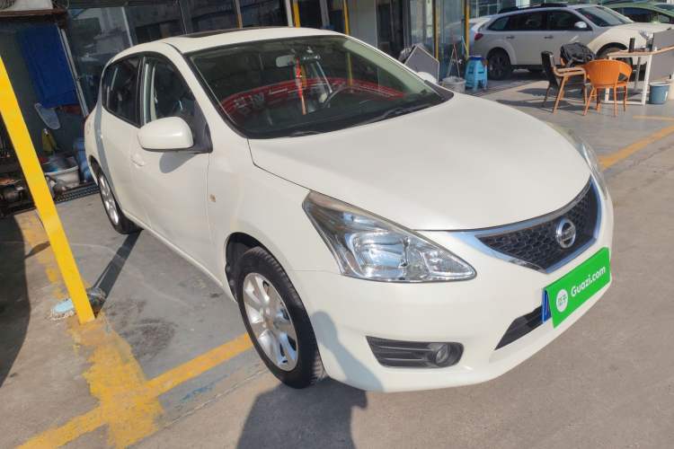 Used Nissan Tiida 2014 1.6L CVT Smart Model Front Right 45 Deg