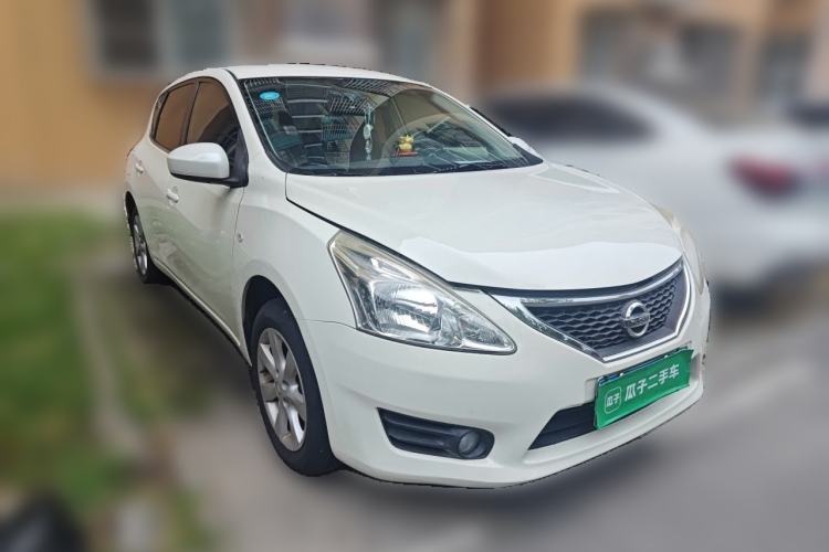 Used Nissan Tiida 2014 1.6L CVT Smart Model Front Right 45 Deg