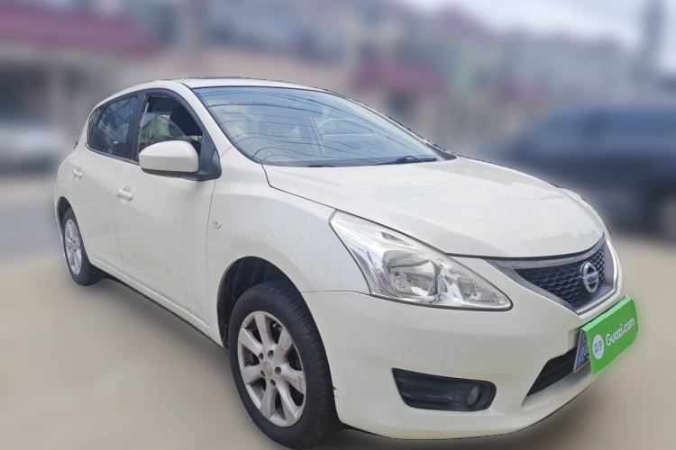 Used Nissan Tiida 2014 1.6L CVT Smart Model Front Right 45 Deg