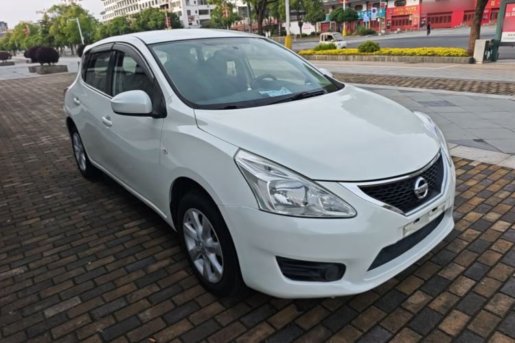 Used Nissan Tiida 2014 1.6L CVT Comfort Model Front Right 45 Deg