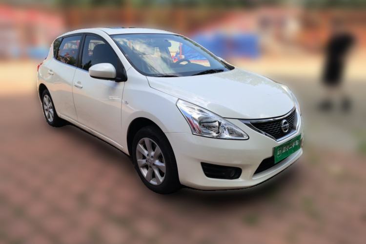 Used Nissan Tiida 2014 1.6L CVT Smart Model Front Right 45 Deg