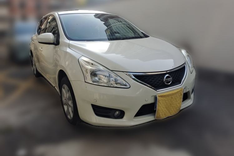 Used Nissan Tiida 2014 1.6L CVT Smart Model Front Right 45 Deg