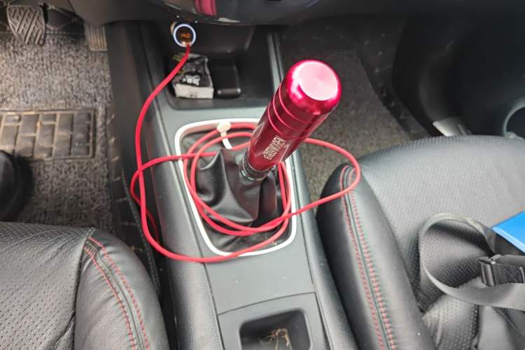 Used Nissan Tiida 2014 1.6L Manual Comfort Model Gear Lever