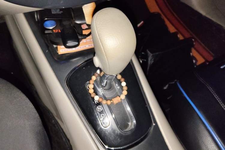 Used Nissan Tiida 2014 1.6L CVT Smart Model Gear Lever