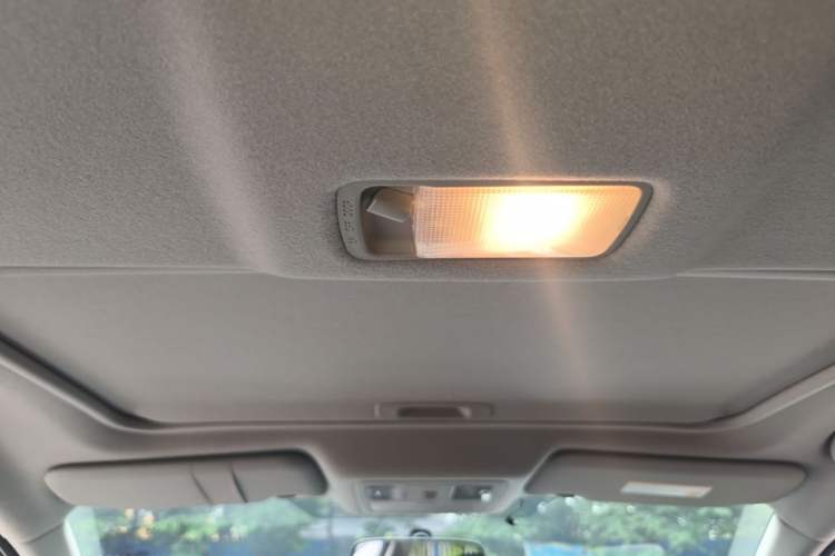 Used Nissan Tiida 2014 1.6L CVT Smart Model Headliner