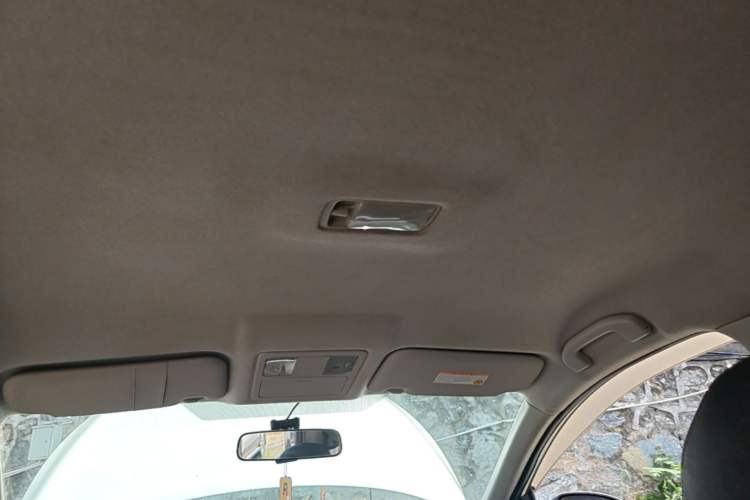 Used Nissan Tiida 2014 1.6L CVT Comfort Model Headliner