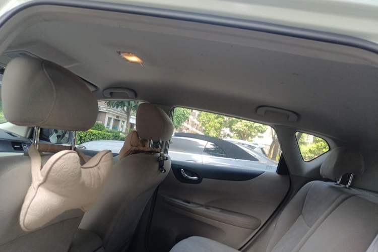 Used Nissan Tiida 2014 1.6L CVT Comfort Model Headliner