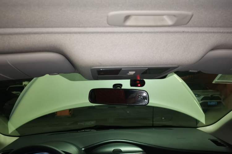 Used Nissan Tiida 2014 1.6L CVT Smart Model Headliner