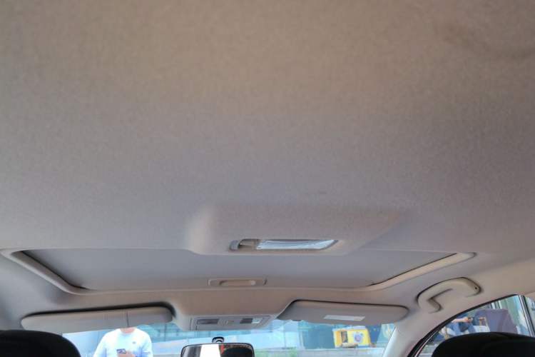 Used Nissan Tiida 2014 1.6L CVT Smart Model Headliner